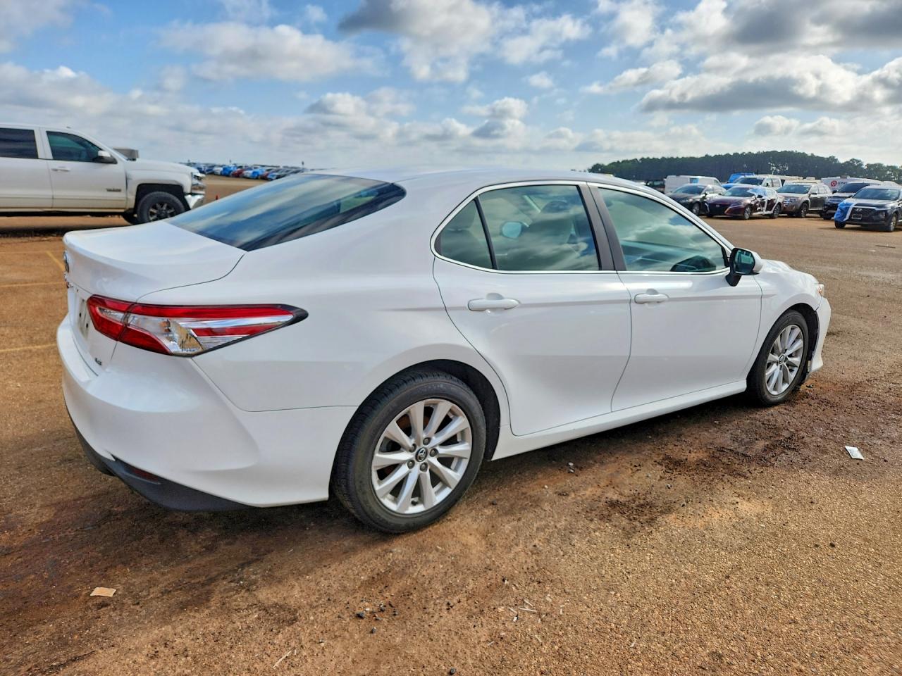2018 TOYOTA CAMRY LE — снимка 3