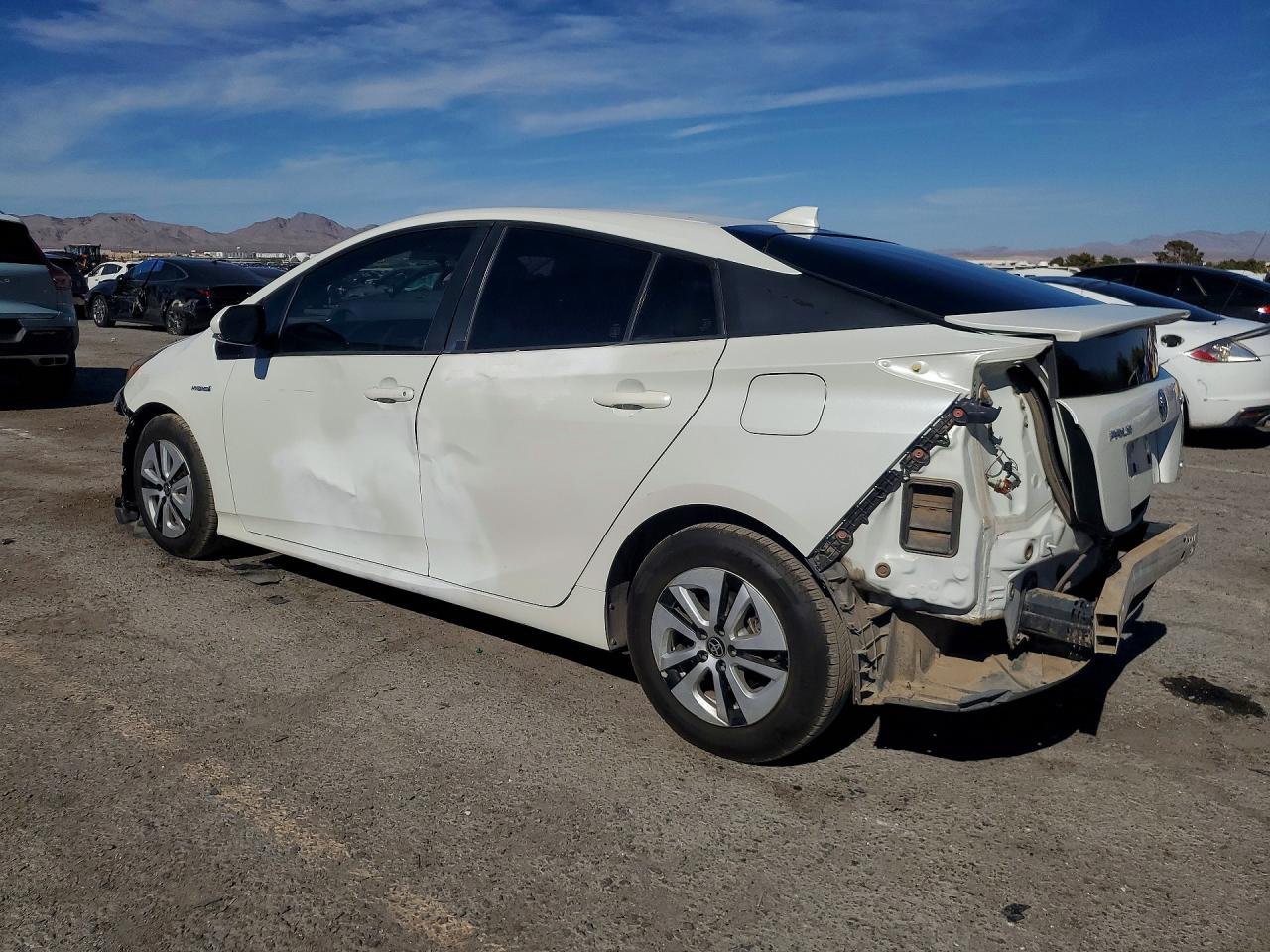 2016 TOYOTA PRIUS TWO ECO — снимка 2