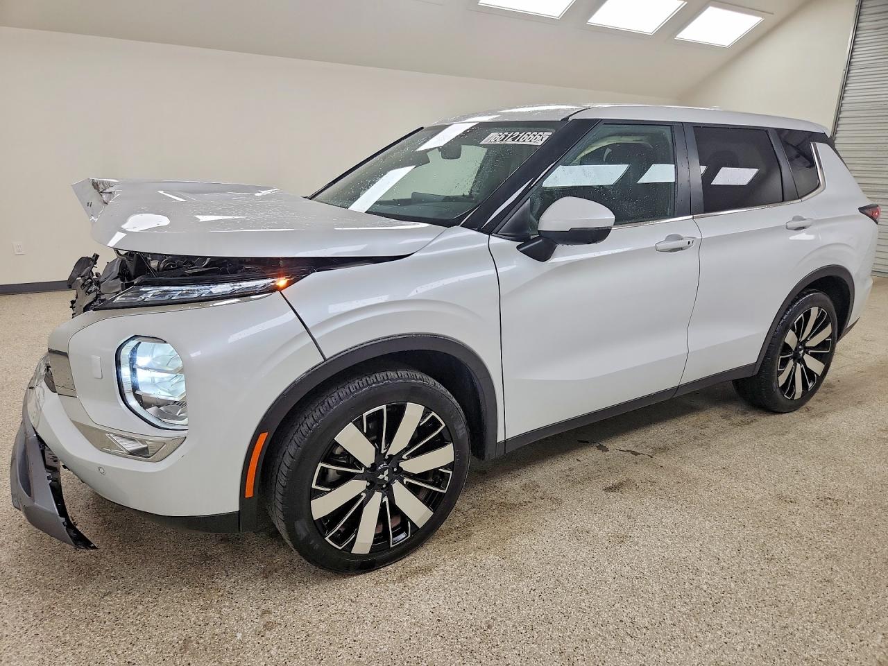 2025 MITSUBISHI OUTLANDER SE