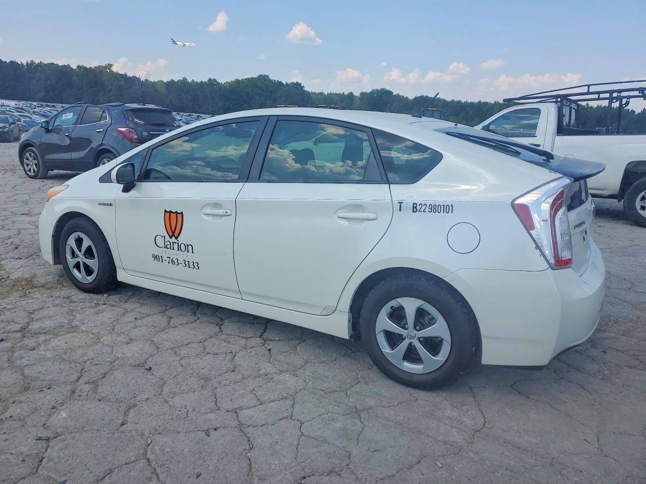 2015 TOYOTA PRIUS TWO — снимка 2