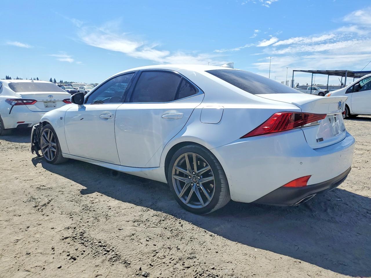 2018 LEXUS IS 300 — снимка 2