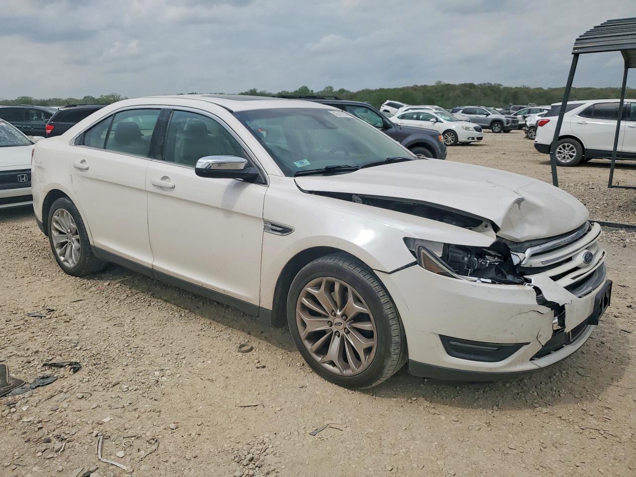 2019 FORD TAURUS LIMITED — снимка 4