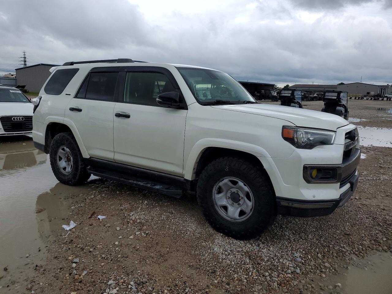 2020 TOYOTA 4RUNNER NIGHTSHADE EDITION — снимка 4