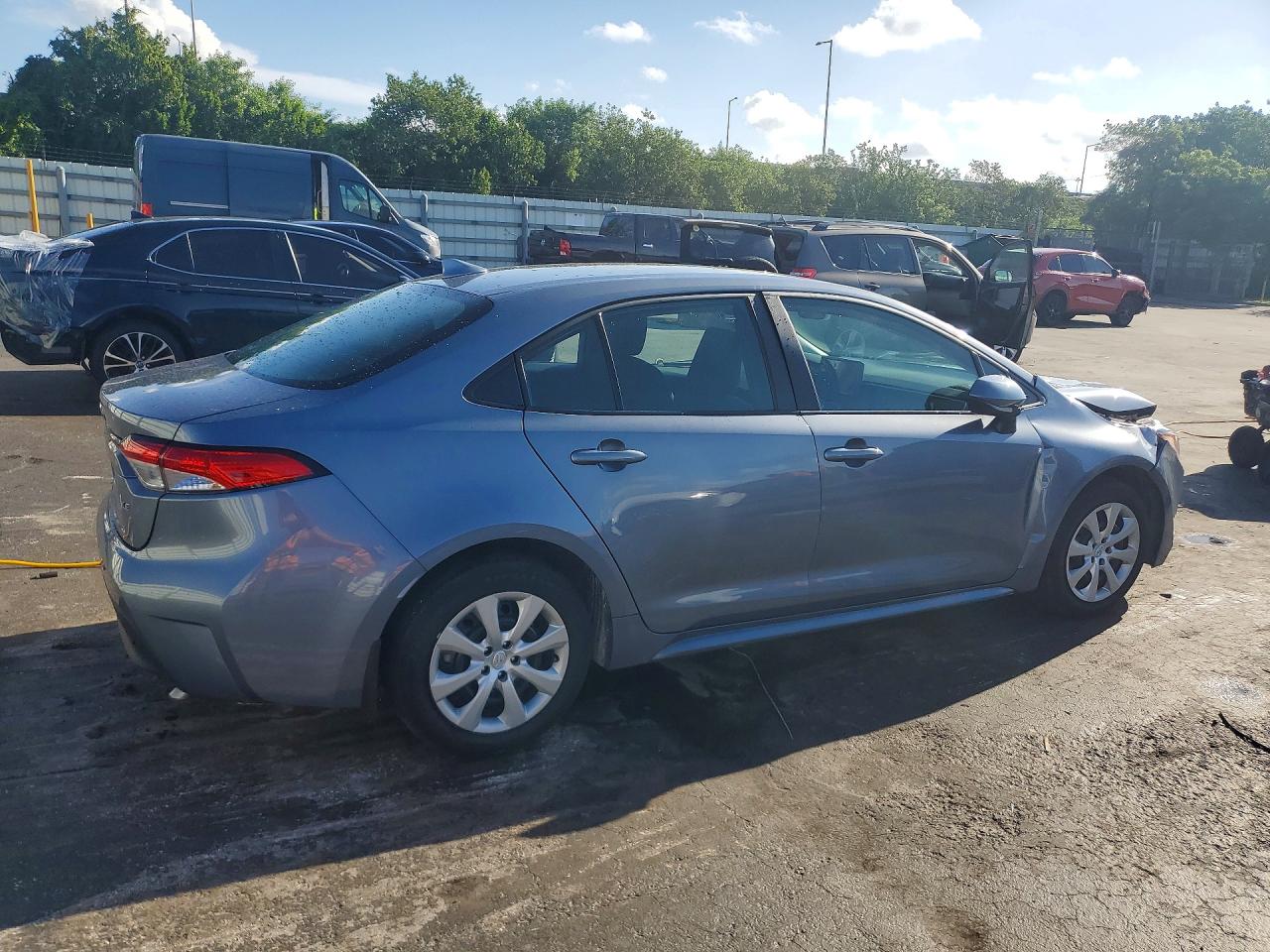 2025 TOYOTA COROLLA LE — снимка 3