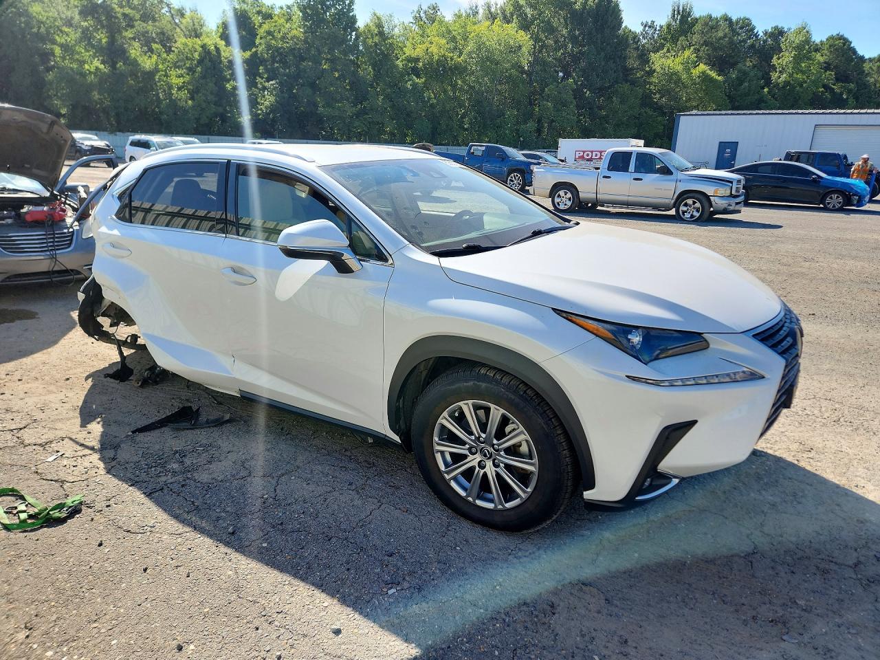 2021 LEXUS NX 300 — снимка 4