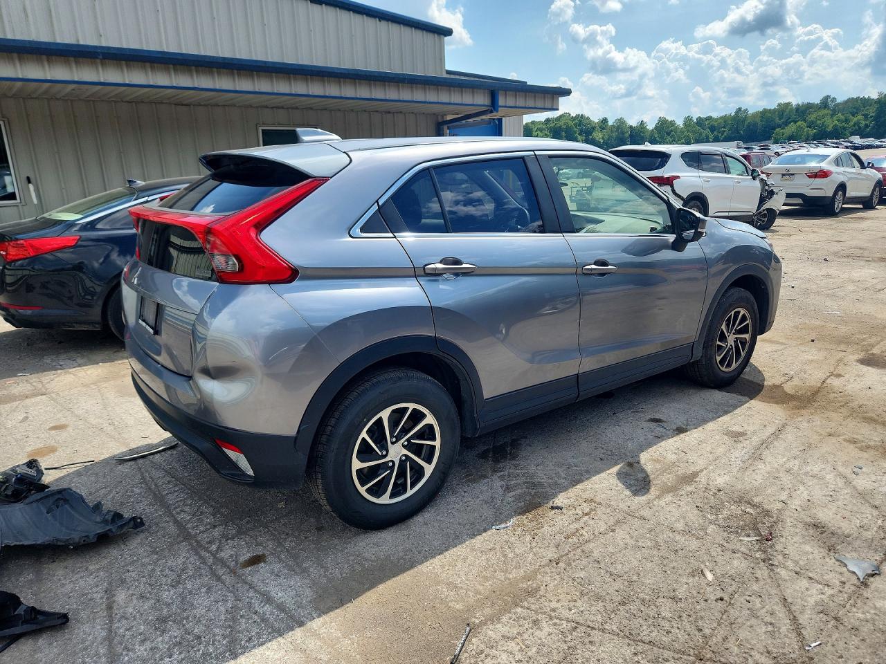 2020 MITSUBISHI ECLIPSE CROSS ES — снимка 3