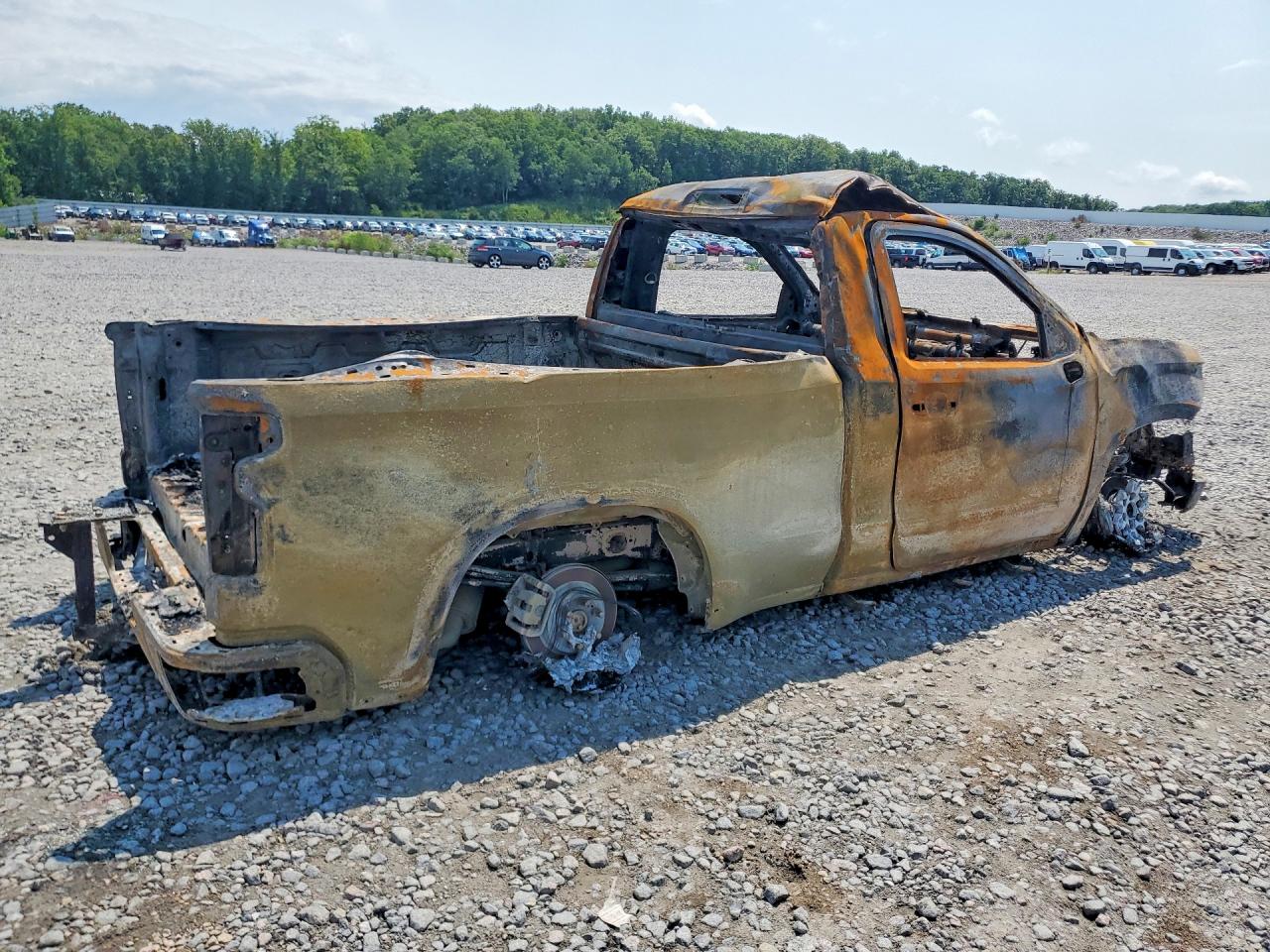 2025 CHEVROLET SILVERADO K1500 — снимка 3