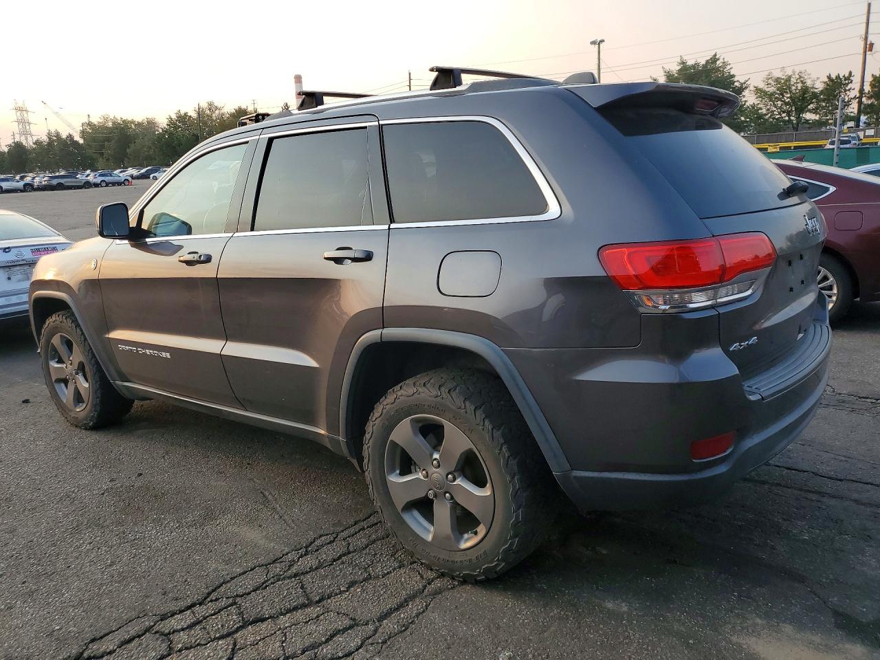 2015 JEEP GRAND CHEROKEE LAREDO — снимка 2