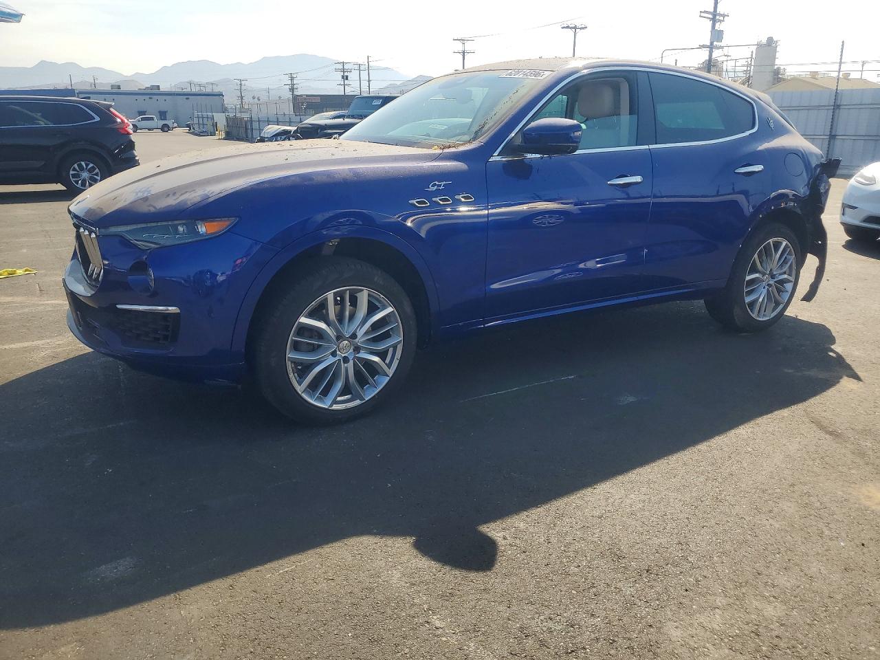 2022 MASERATI LEVANTE BASE/GT