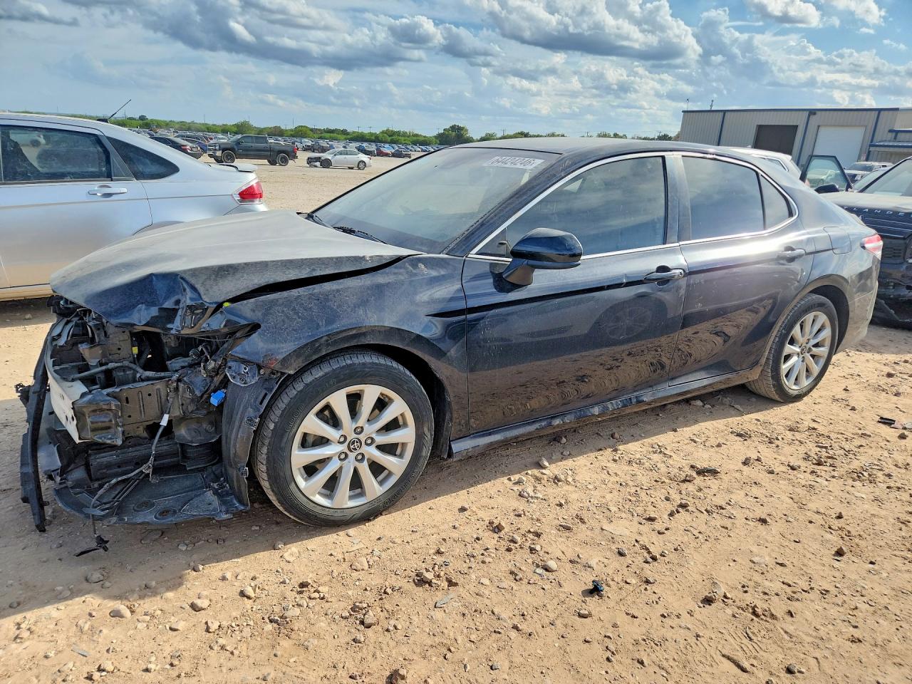 2018 TOYOTA CAMRY LE