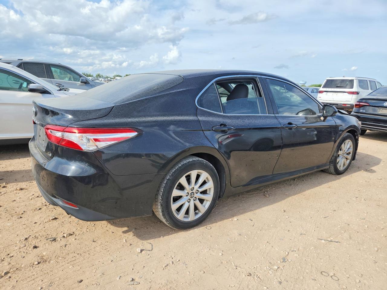 2018 TOYOTA CAMRY LE — снимка 3