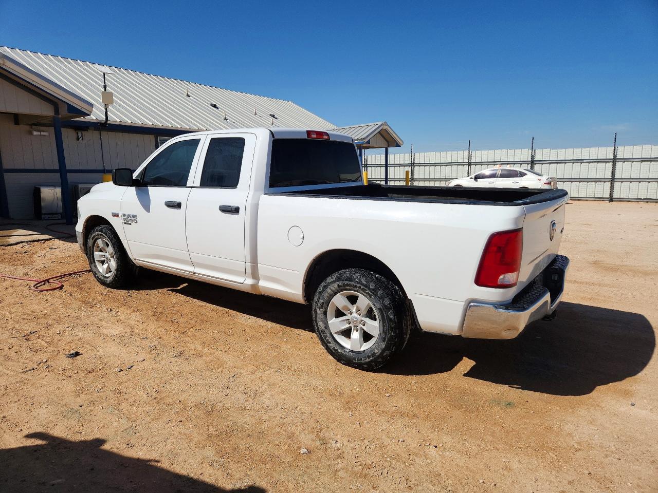 2019 RAM 1500 CLASSIC TRADESMAN — снимка 2