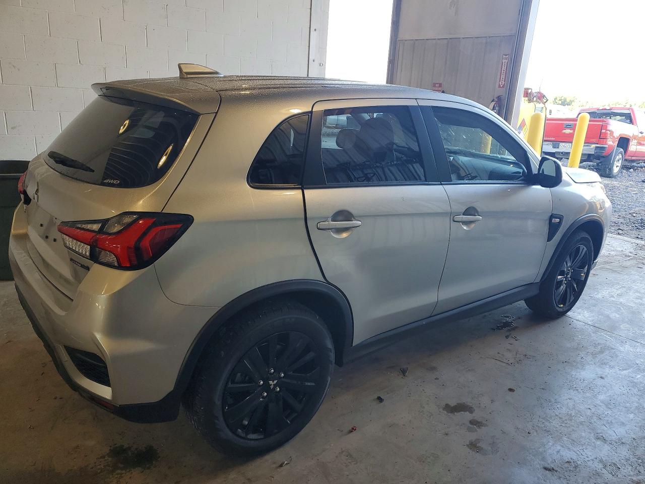 2026 MITSUBISHI OUTLANDER SPORT S/SE — снимка 3