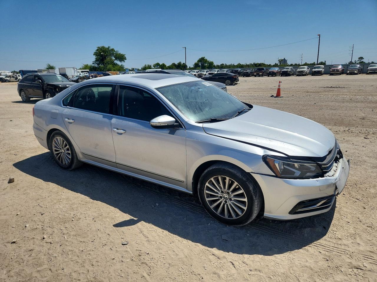 2016 VOLKSWAGEN PASSAT SE — снимка 4