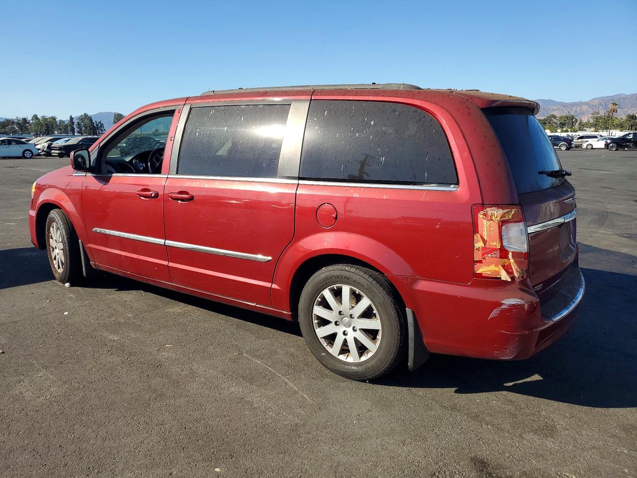 2015 CHRYSLER TOWN & COUNTRY TOURING — снимка 2