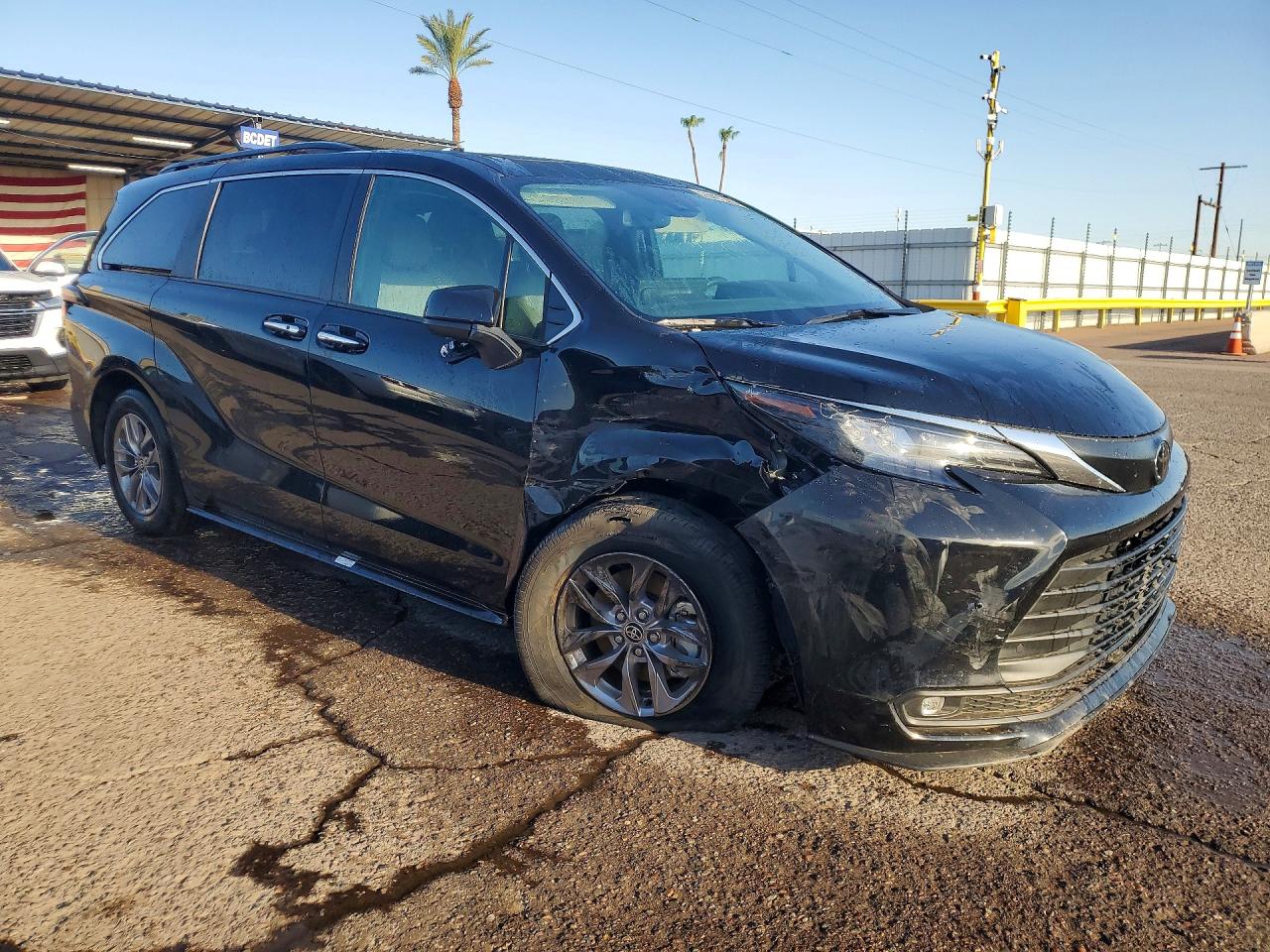 2026 TOYOTA SIENNA XLE 8-PASSENGER — снимка 4
