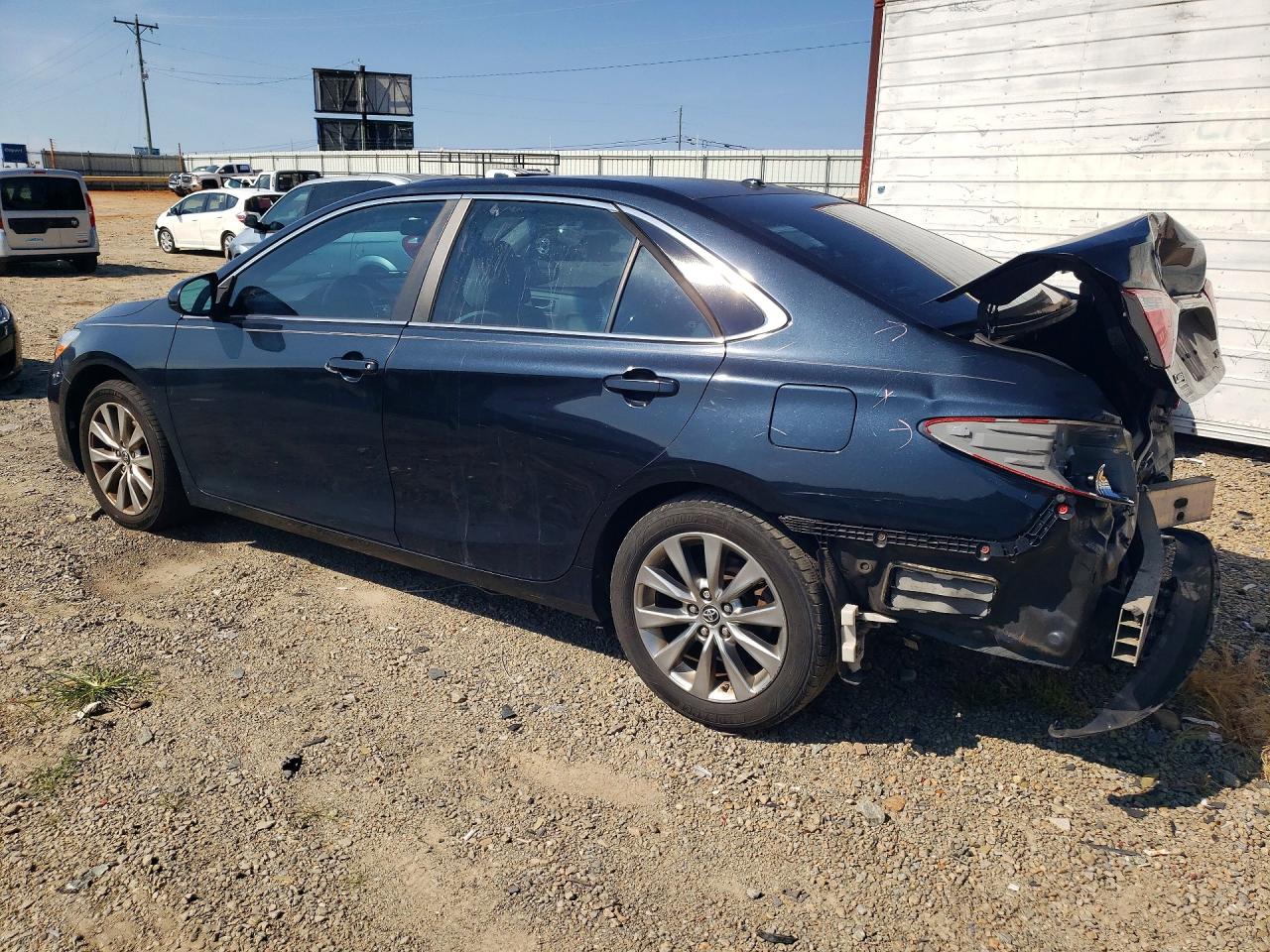 2015 TOYOTA CAMRY XLE — снимка 2