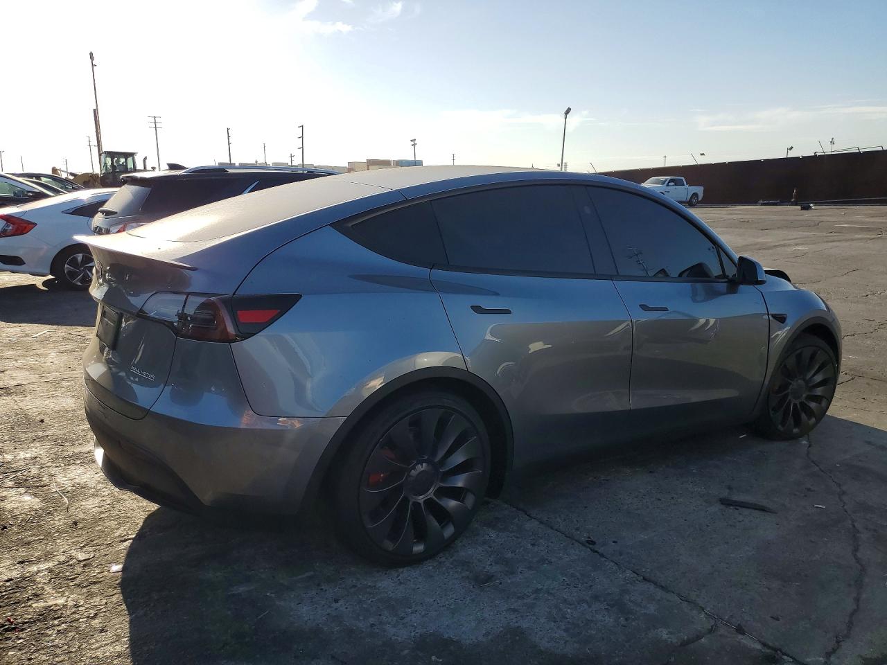 2025 TESLA MODEL Y — снимка 3