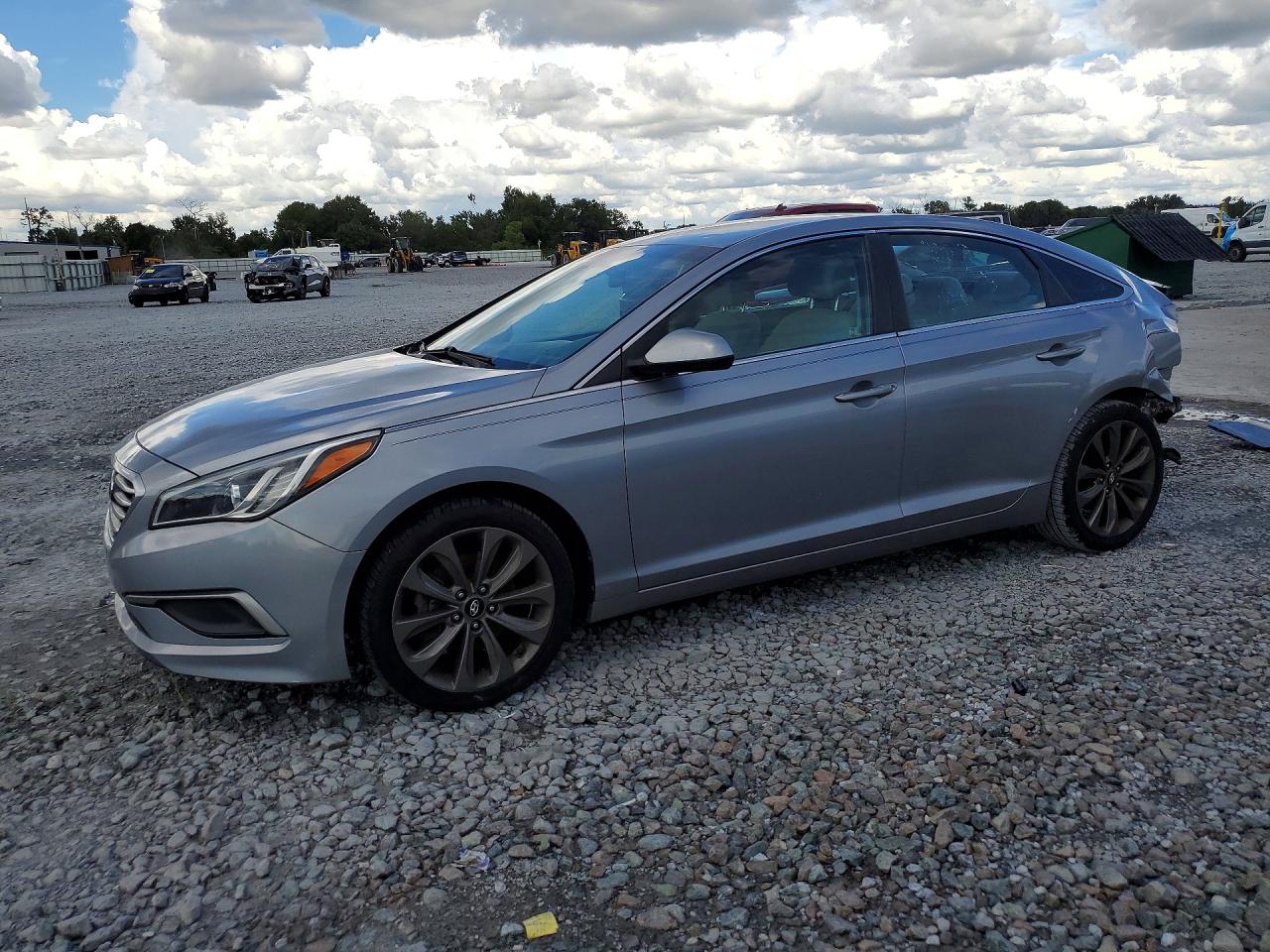 2016 HYUNDAI SONATA SE