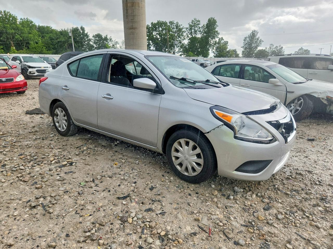2019 NISSAN VERSA SV — снимка 4