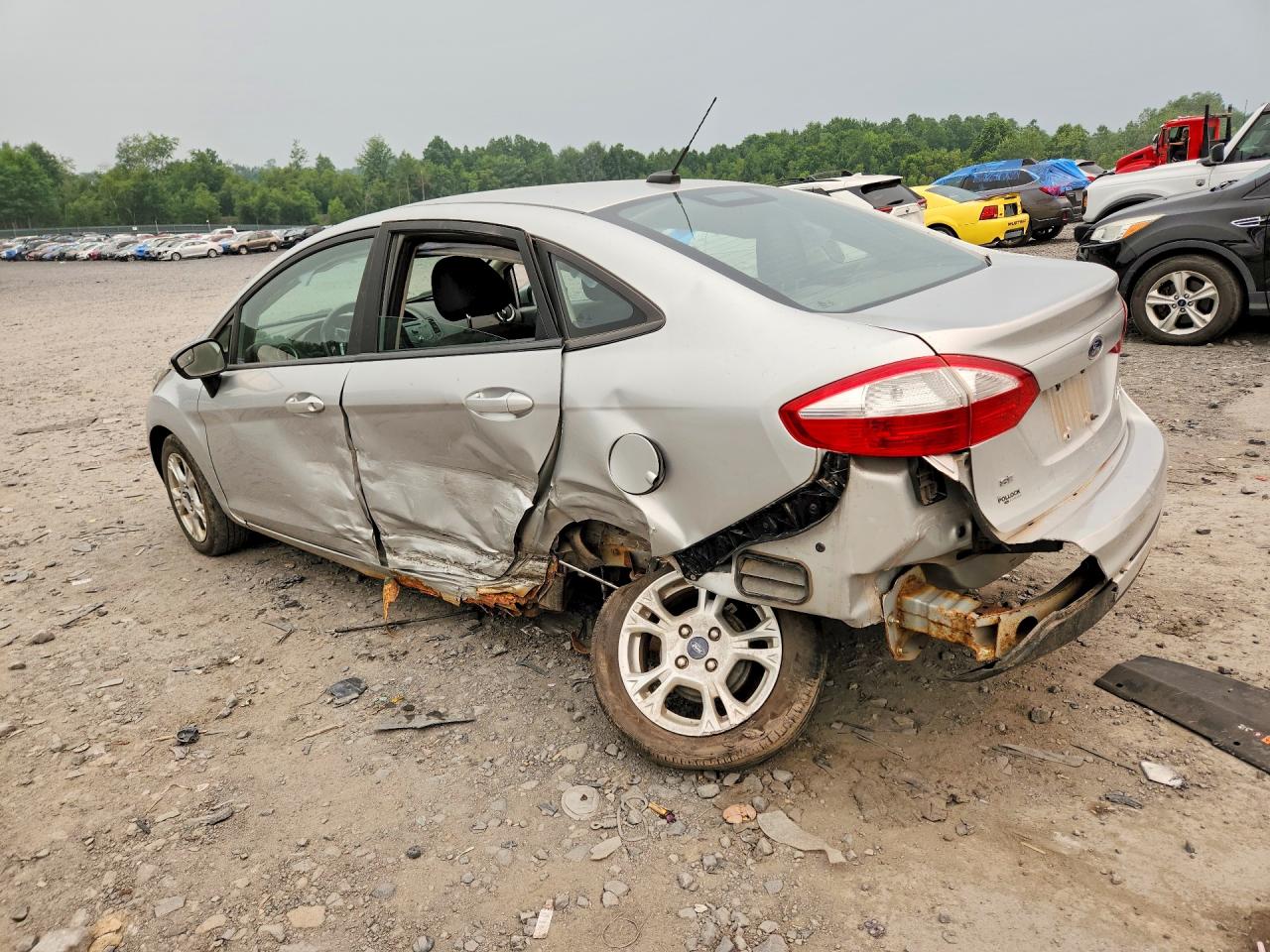 2015 FORD FIESTA SE — снимка 2