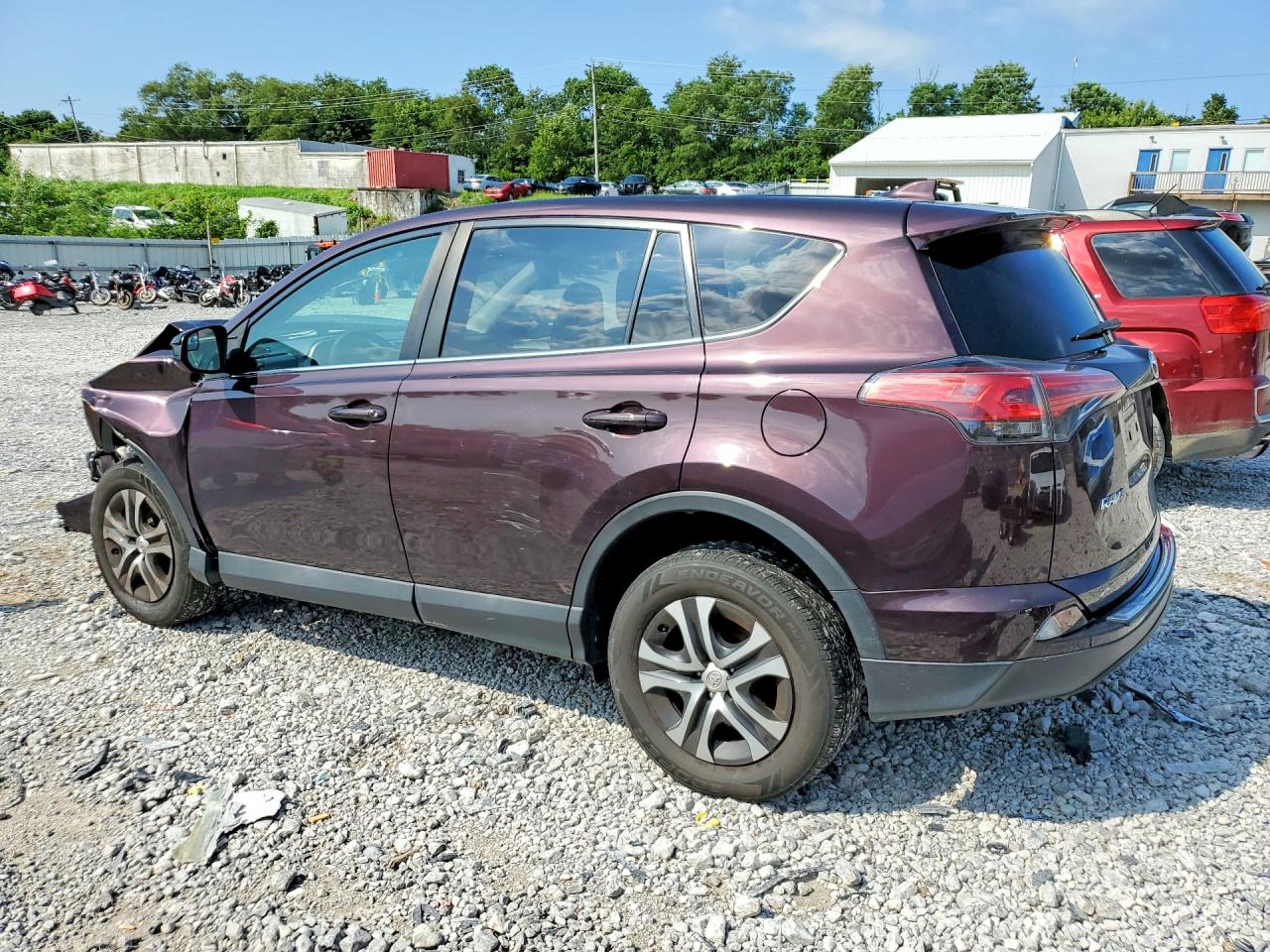 2018 TOYOTA RAV4 LE — снимка 2