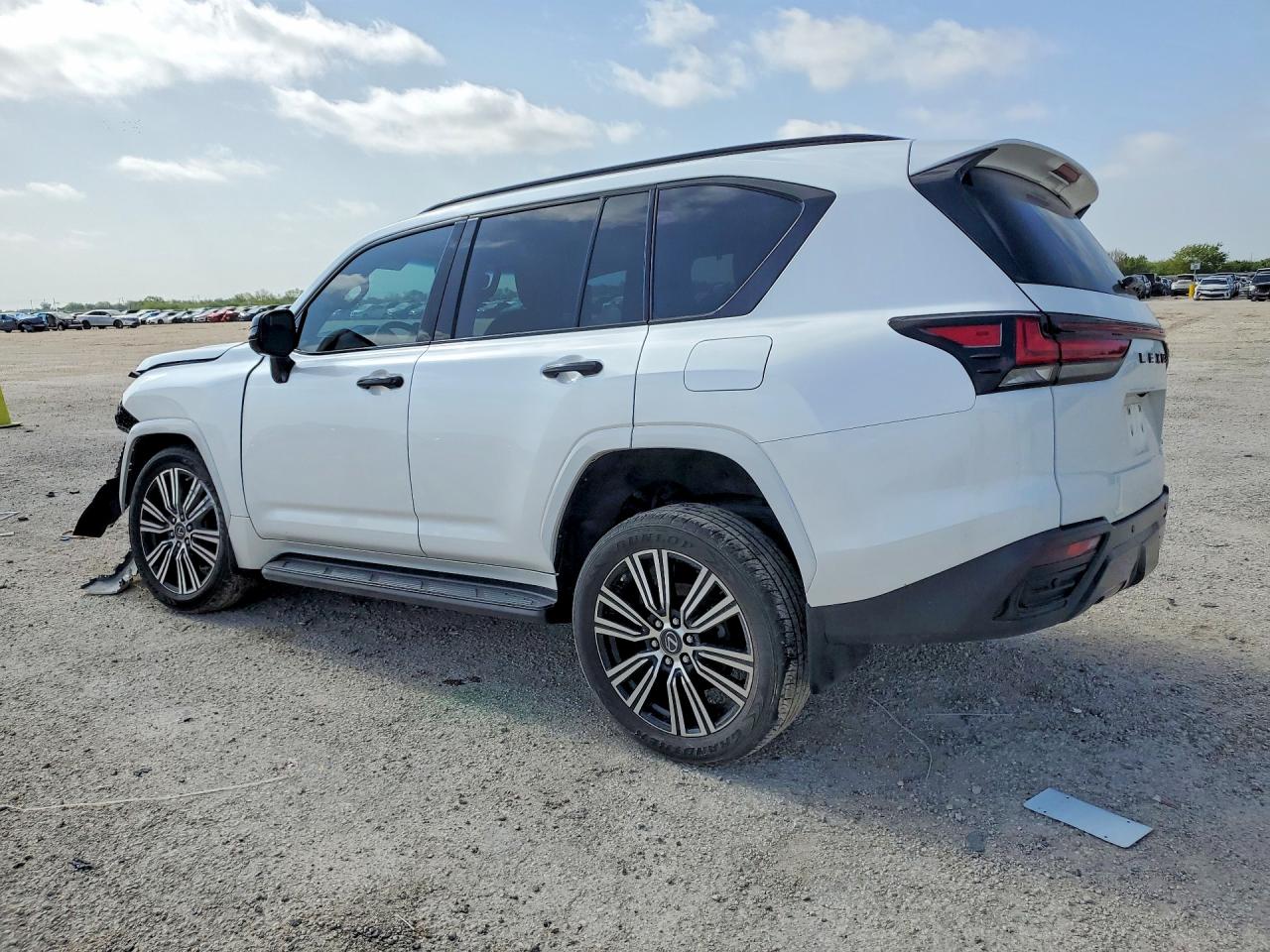 2022 LEXUS LX 600 LUXURY — снимка 2