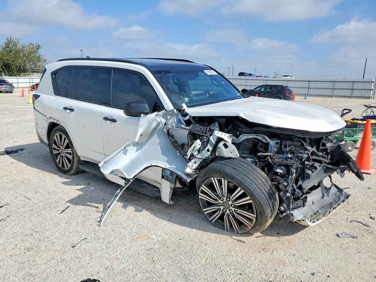 2022 LEXUS LX 600 LUXURY — снимка 4