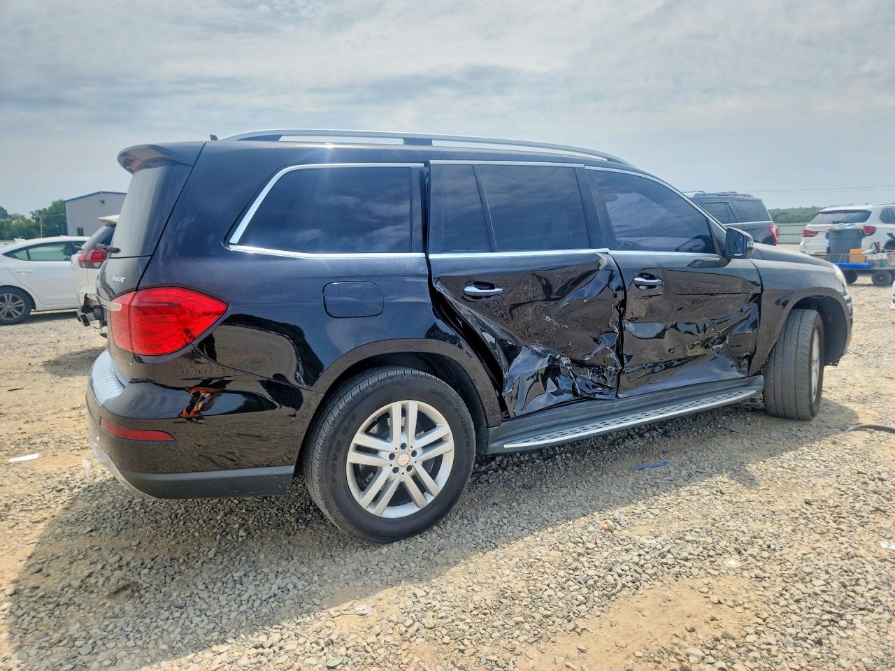 2013 MERCEDES-BENZ GL 450 4MATIC — снимка 3