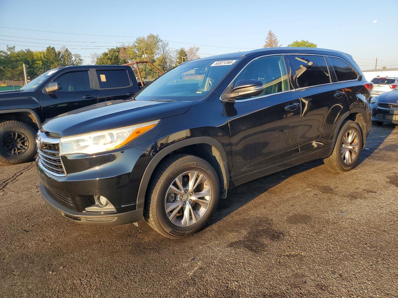 2015 TOYOTA HIGHLANDER XLE