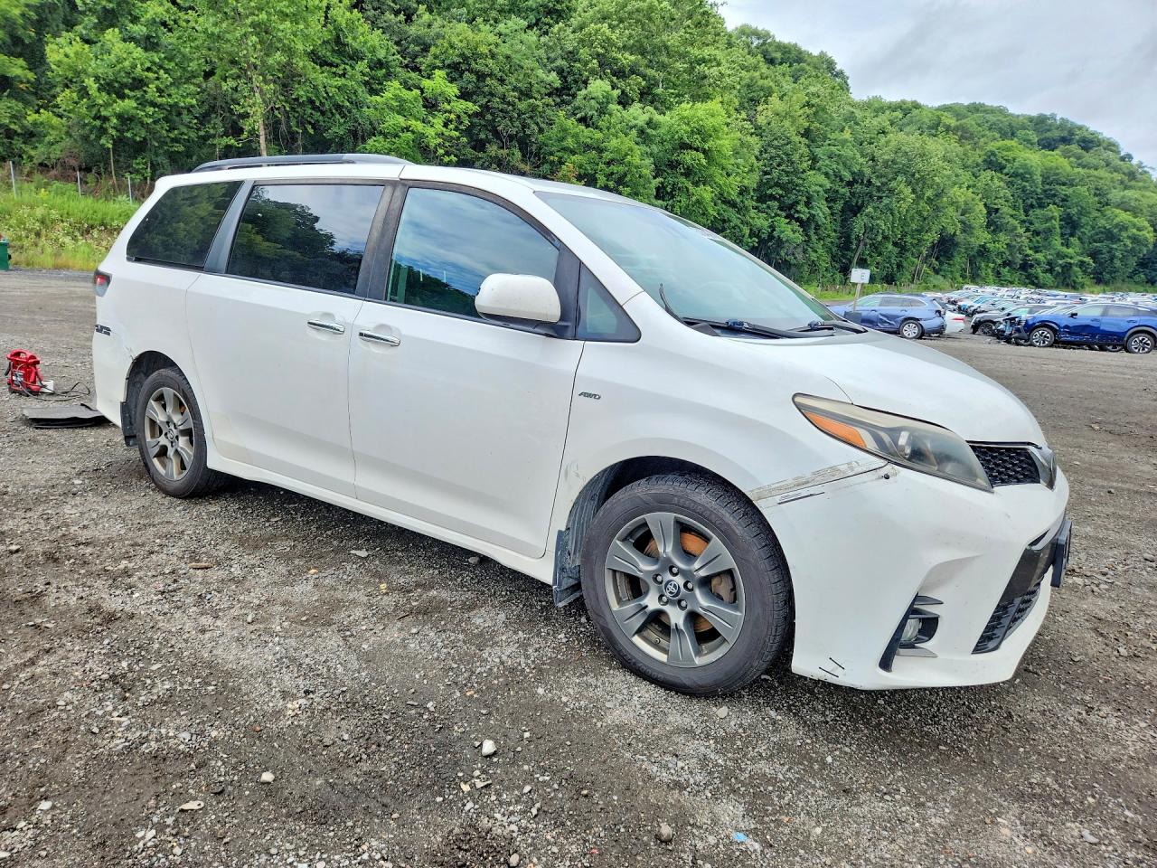 2019 TOYOTA SIENNA SE 7-PASSENGER — снимка 4