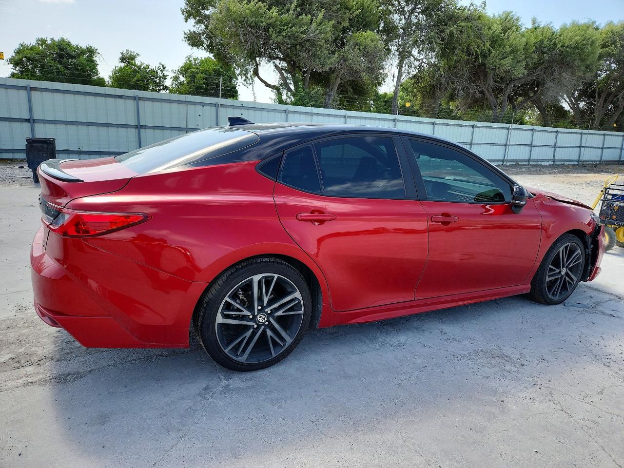 2025 TOYOTA CAMRY XSE — снимка 3