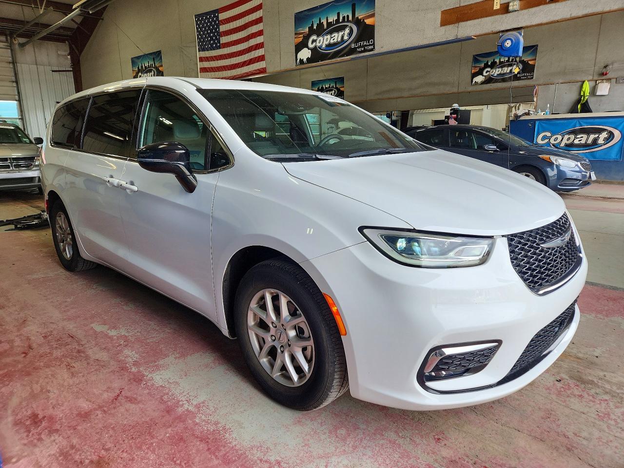 2025 CHRYSLER PACIFICA SELECT — снимка 4