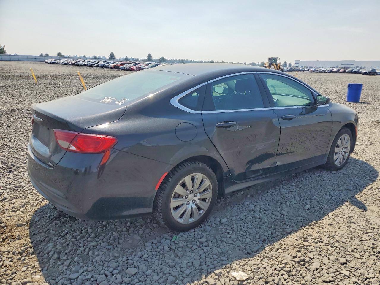 2016 CHRYSLER 200 LX — снимка 3