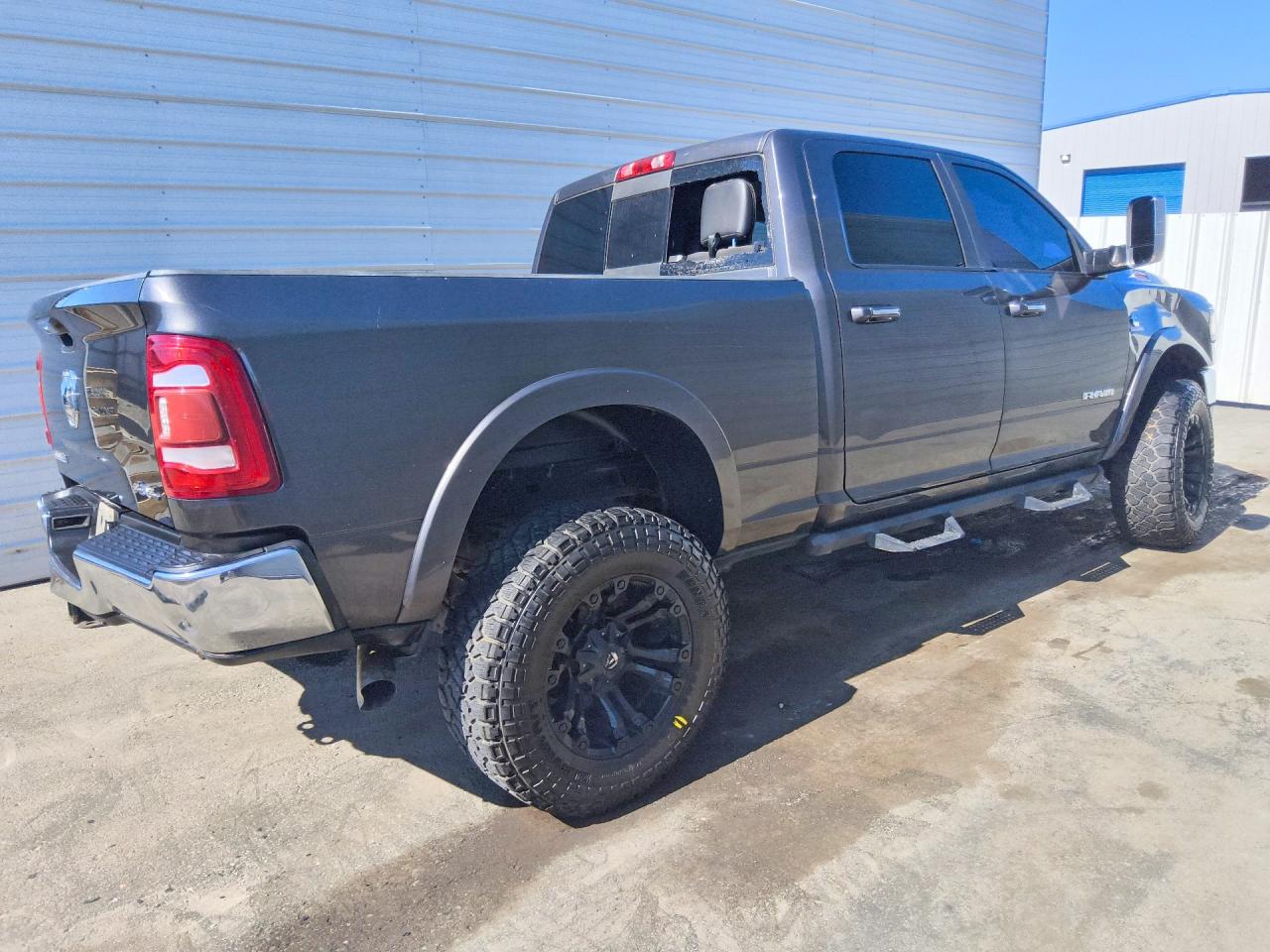 2022 RAM 2500 LARAMIE — снимка 3