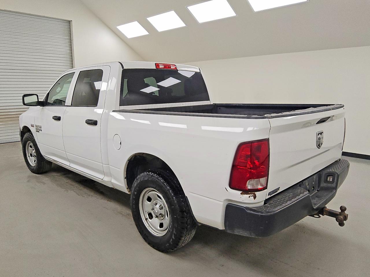 2019 RAM 1500 CLASSIC TRADESMAN — снимка 2