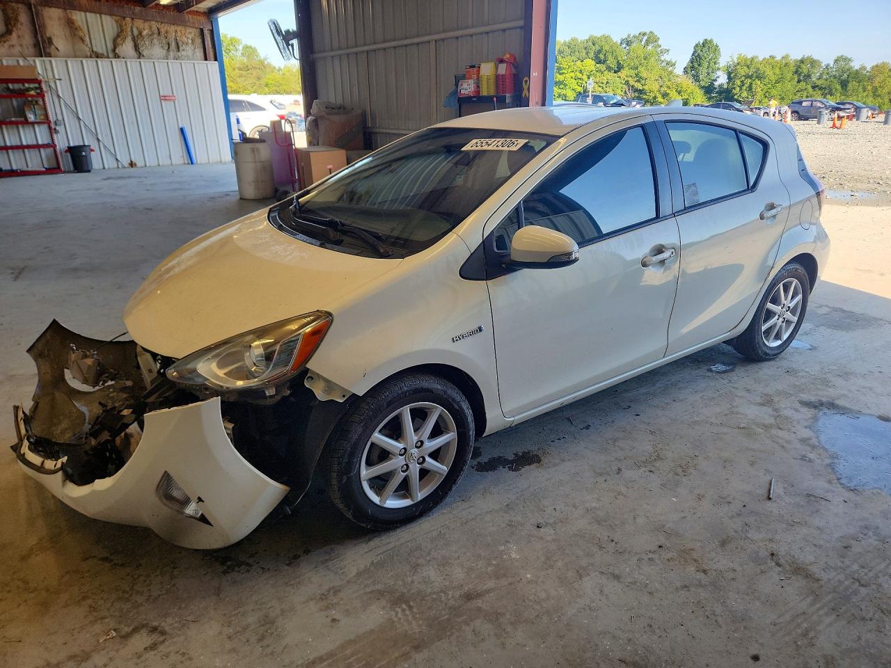 2015 TOYOTA PRIUS C THREE