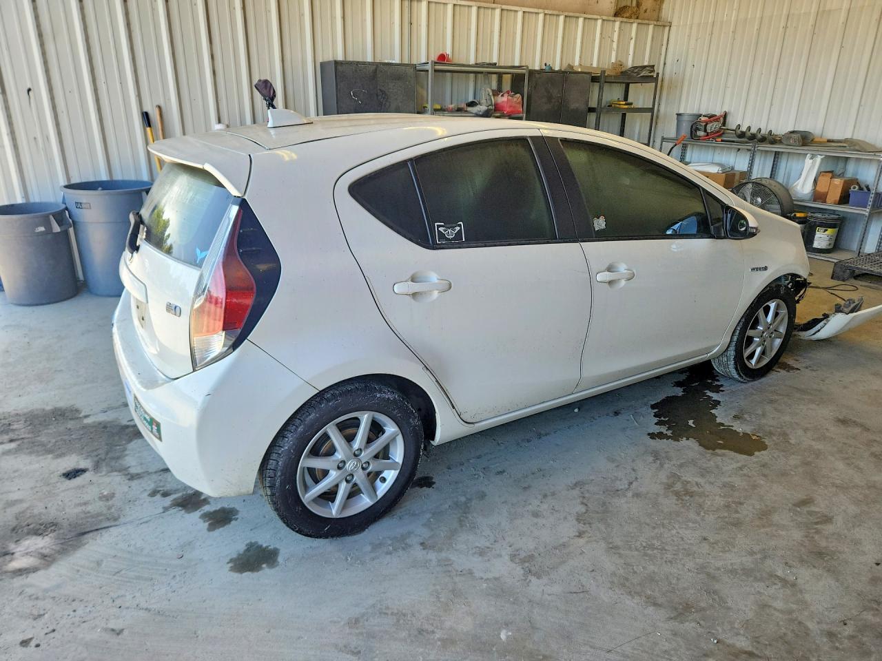 2015 TOYOTA PRIUS C THREE — снимка 3