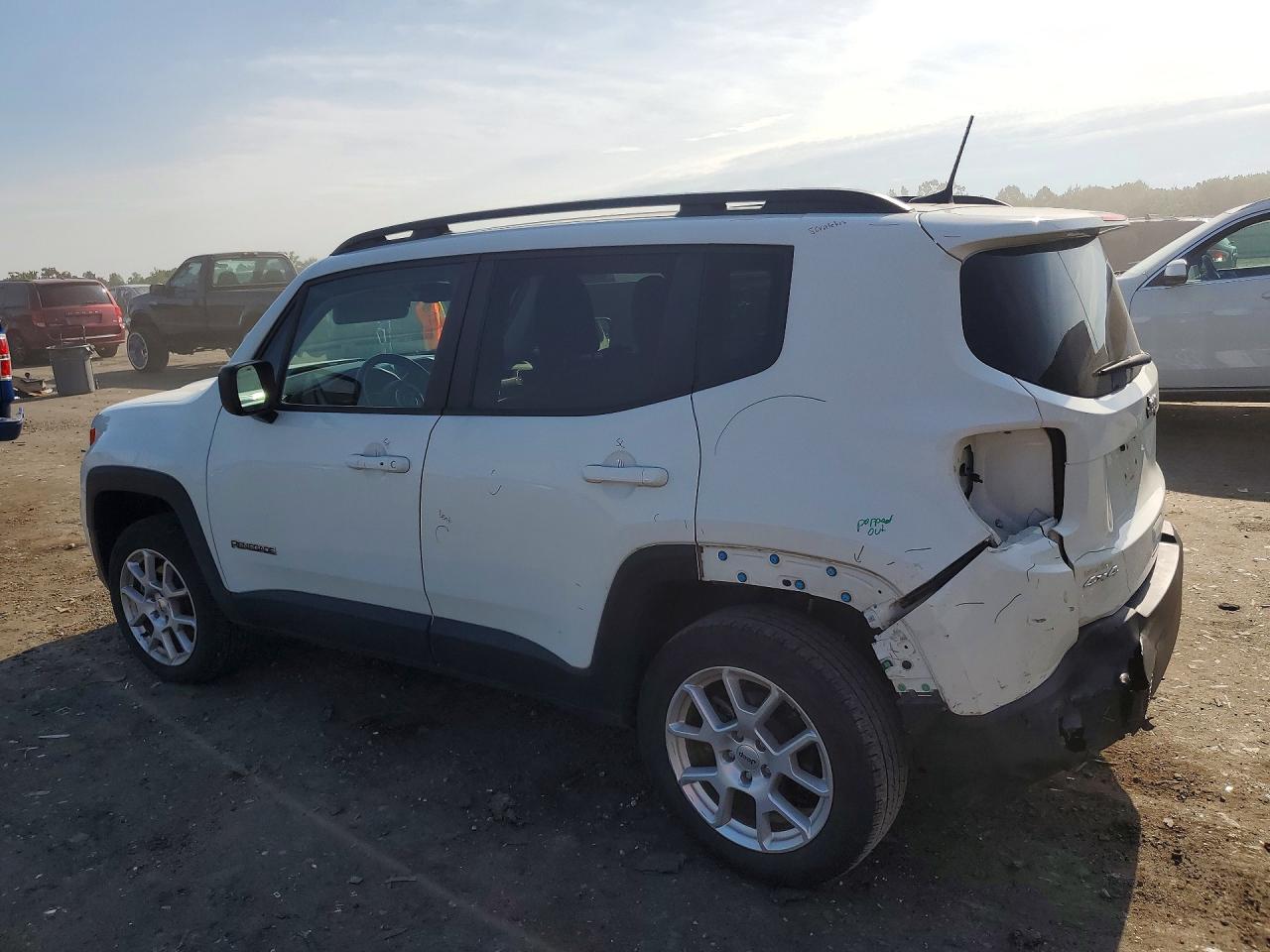 2022 JEEP RENEGADE LATITUDE — снимка 2