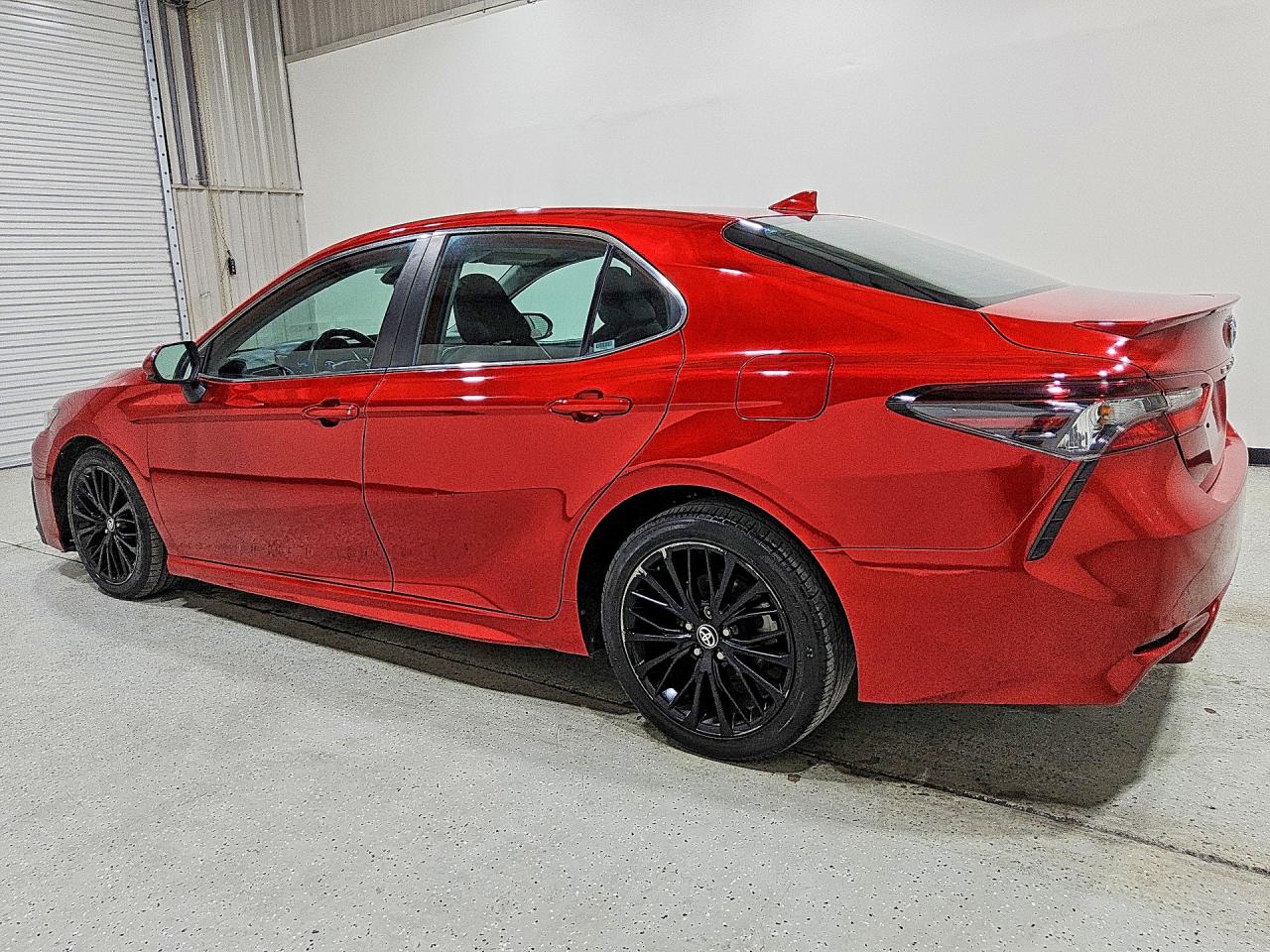 2021 TOYOTA CAMRY SE — снимка 2