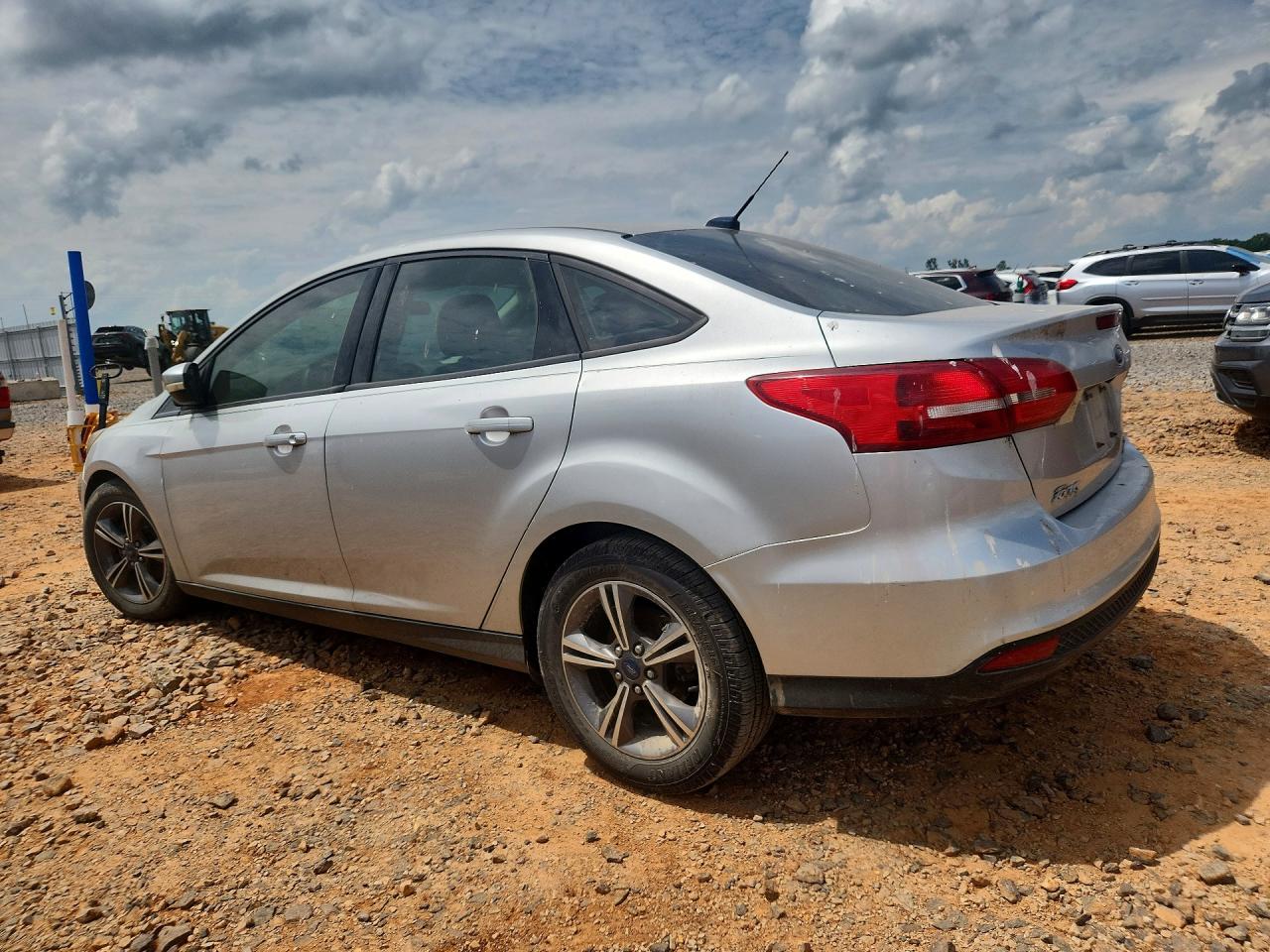 2017 FORD FOCUS SE — снимка 2