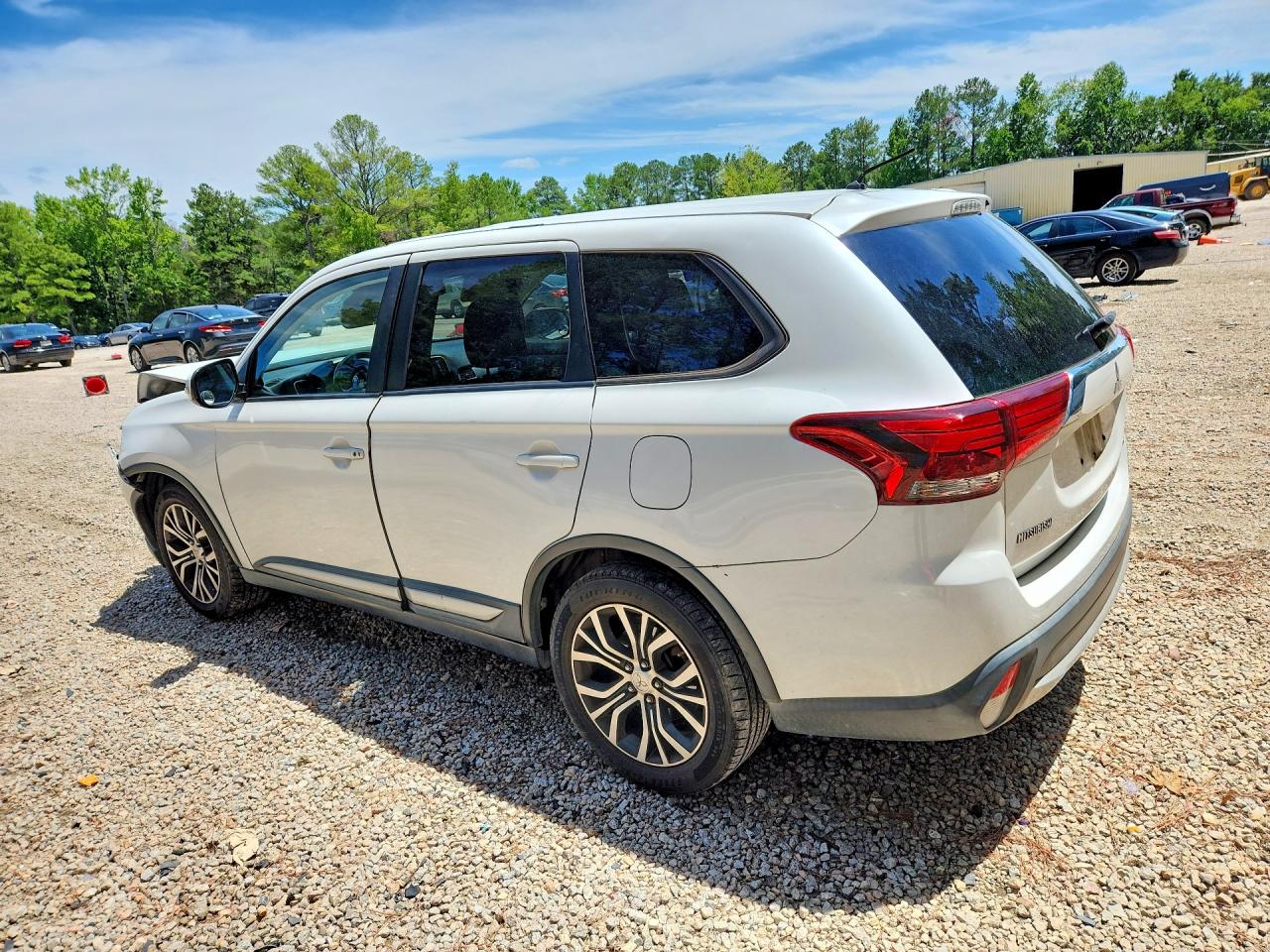2016 MITSUBISHI OUTLANDER SE — снимка 2