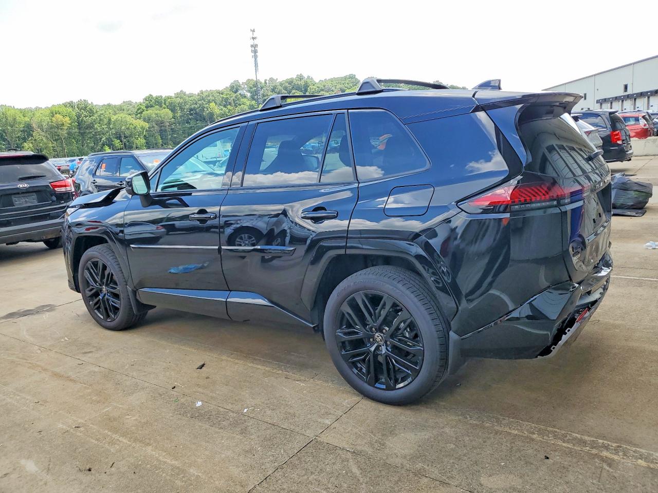 2026 TOYOTA RAV4 XSE — снимка 2