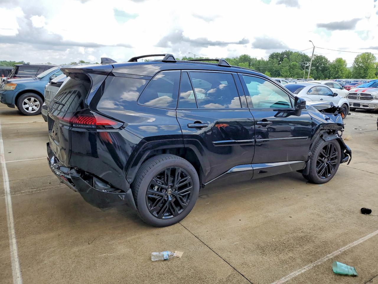 2026 TOYOTA RAV4 XSE — снимка 3