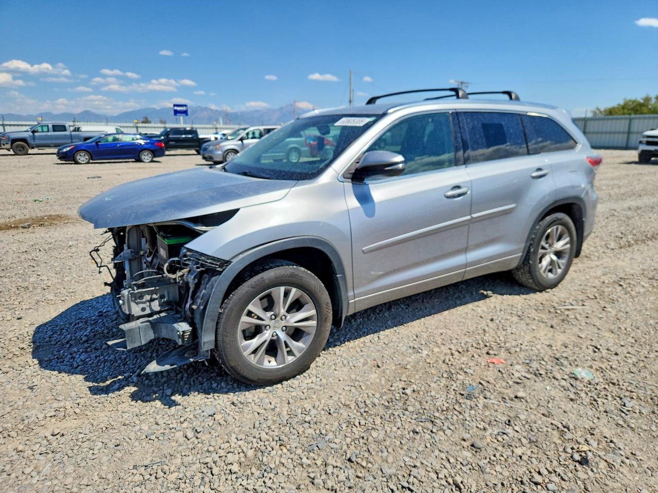 2015 TOYOTA HIGHLANDER XLE