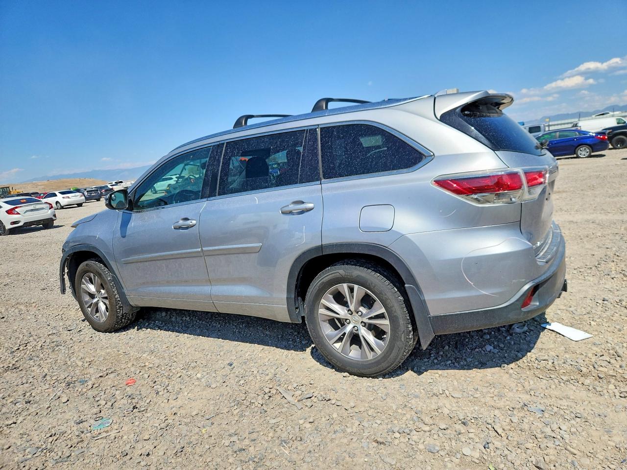 2015 TOYOTA HIGHLANDER XLE — снимка 2