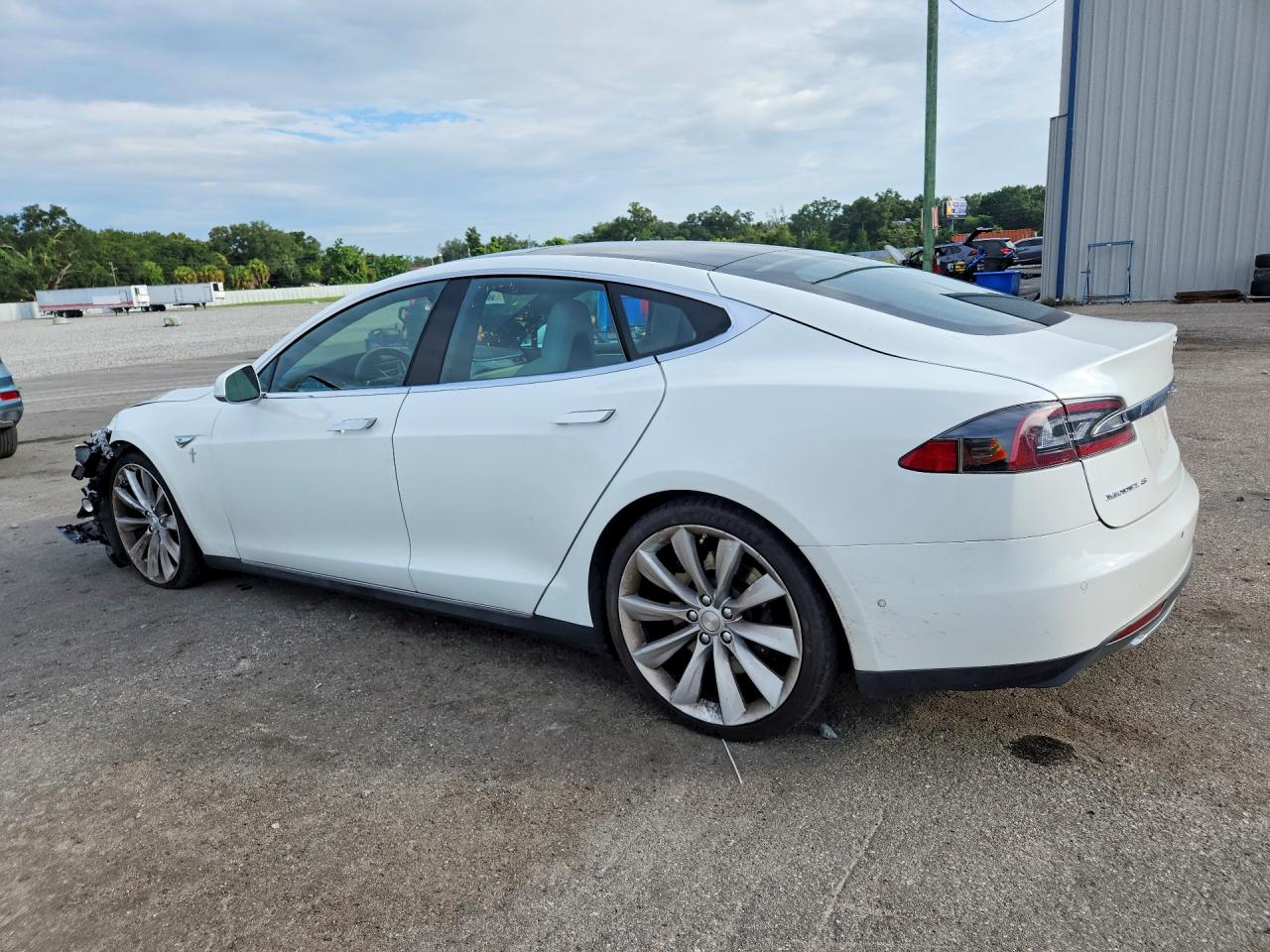 2016 TESLA MODEL S — снимка 2