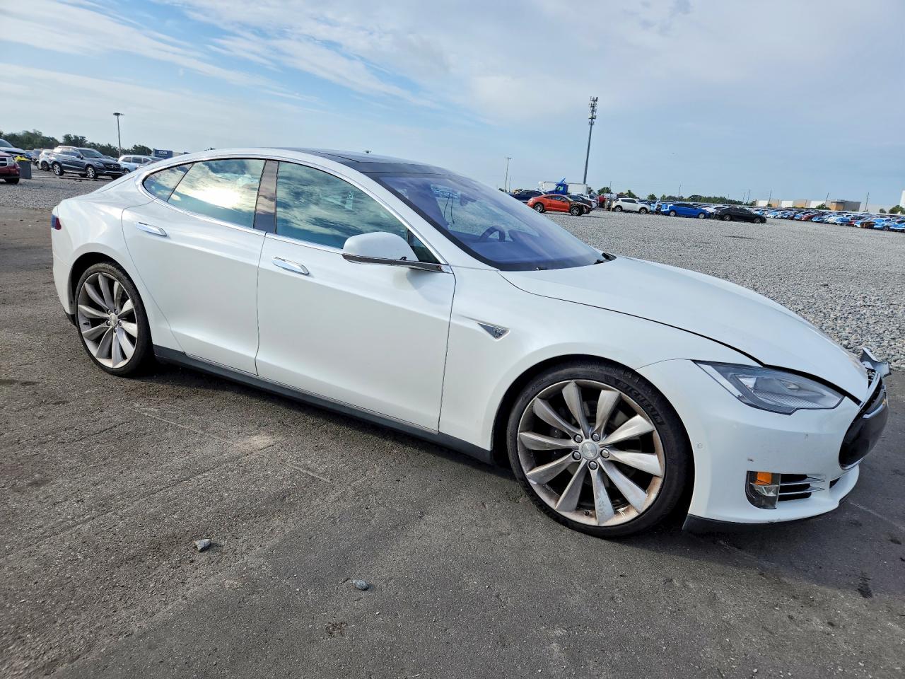 2016 TESLA MODEL S — снимка 4