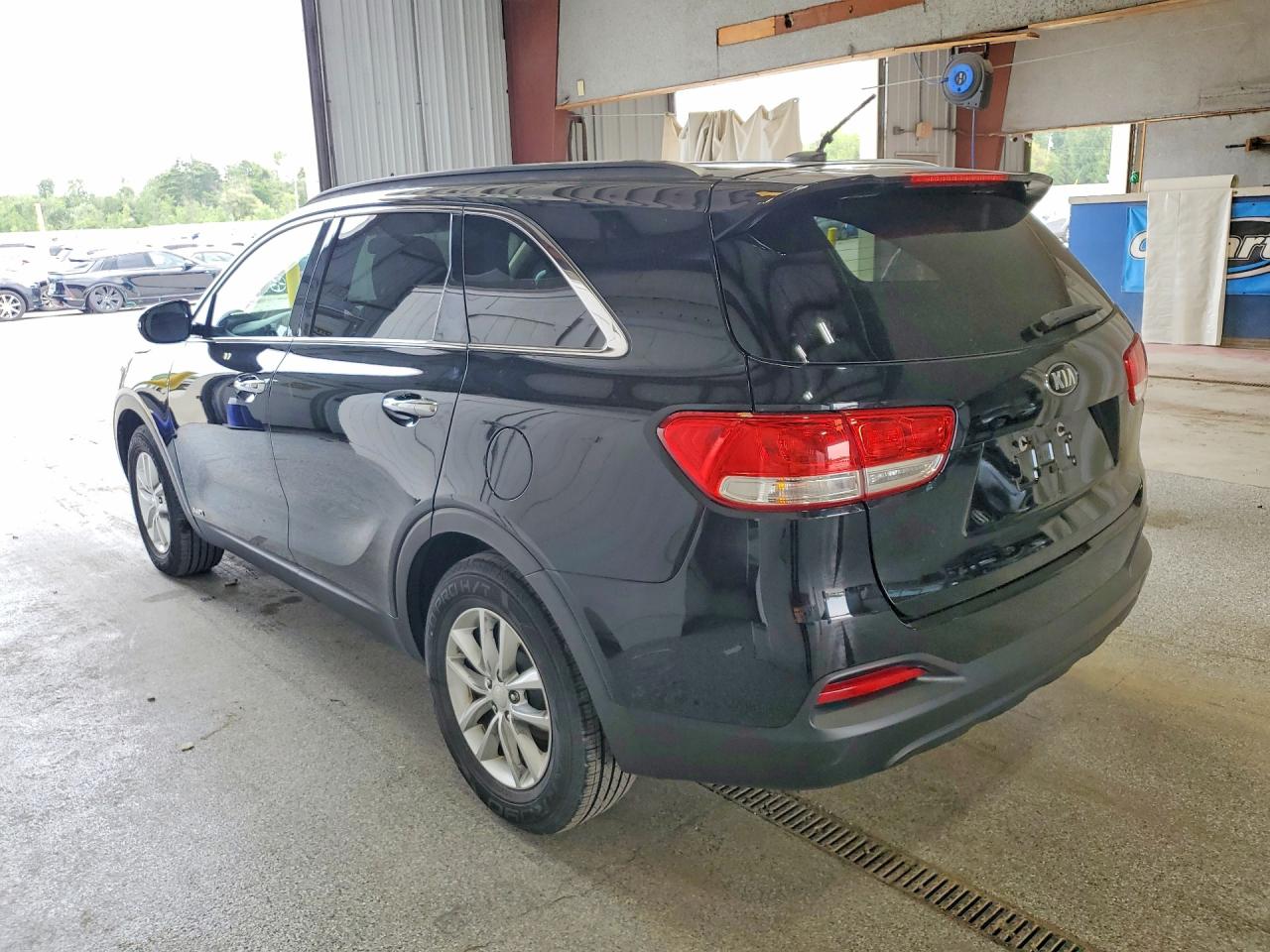 2017 KIA SORENTO LX — снимка 2