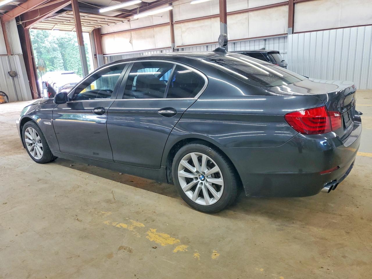 2013 BMW 528 XI — снимка 2
